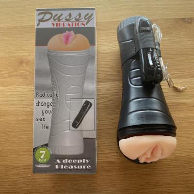 Âm đạo giả đèn pin Pussy 7 chế độ rung, mềm mịn như thật